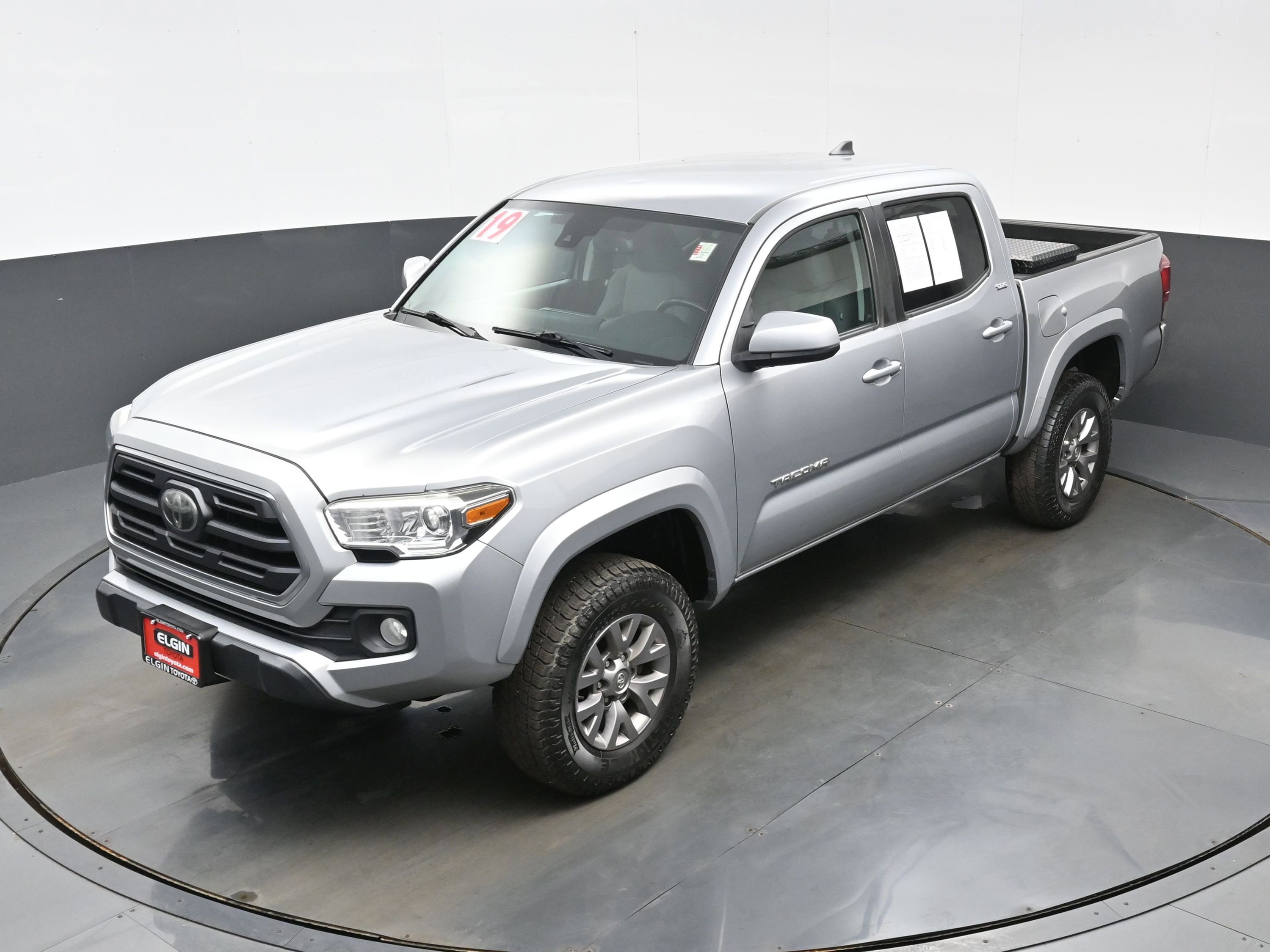Used 2019 Toyota Tacoma SR5 AWD/4WD image 35
