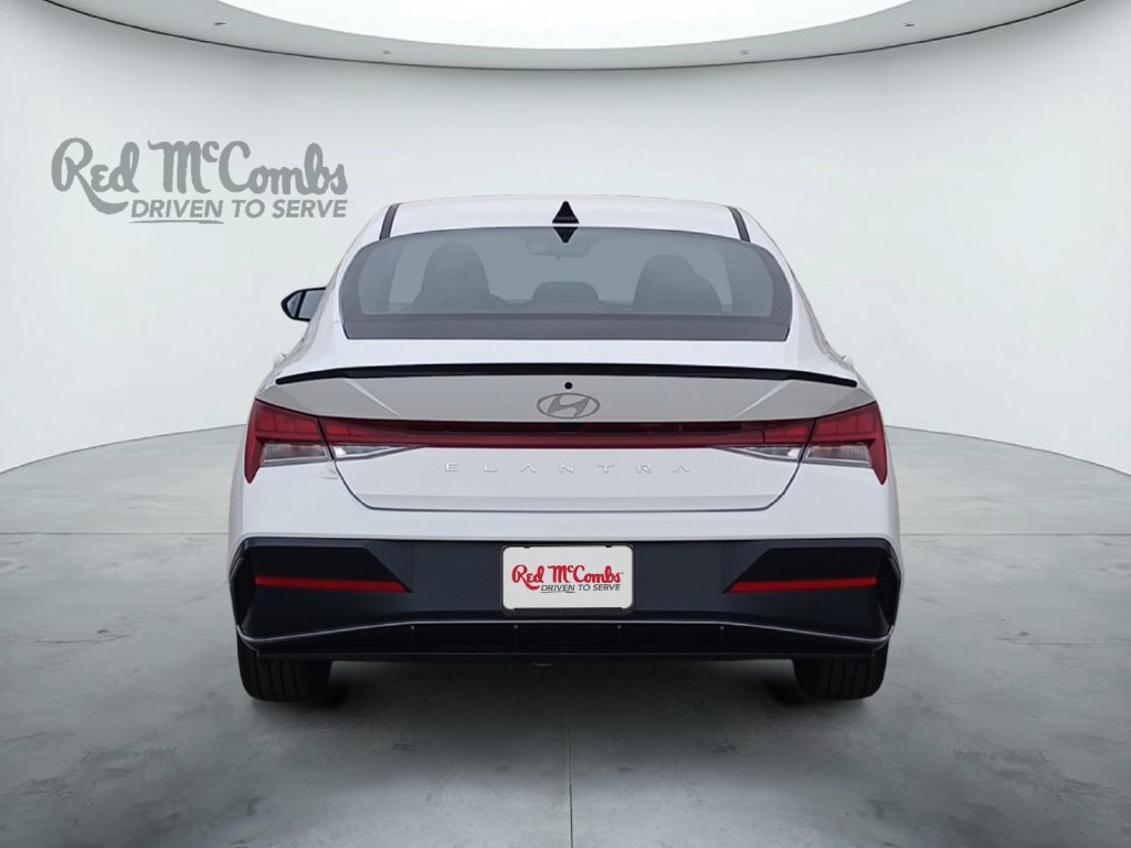 New 2026 Hyundai Elantra SEL Sport FWD image 4