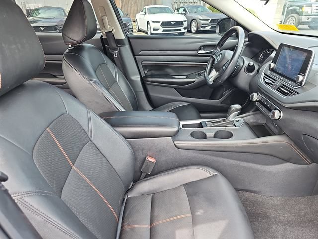 Used 2021 Nissan Altima 2.5 SR FWD image 11
