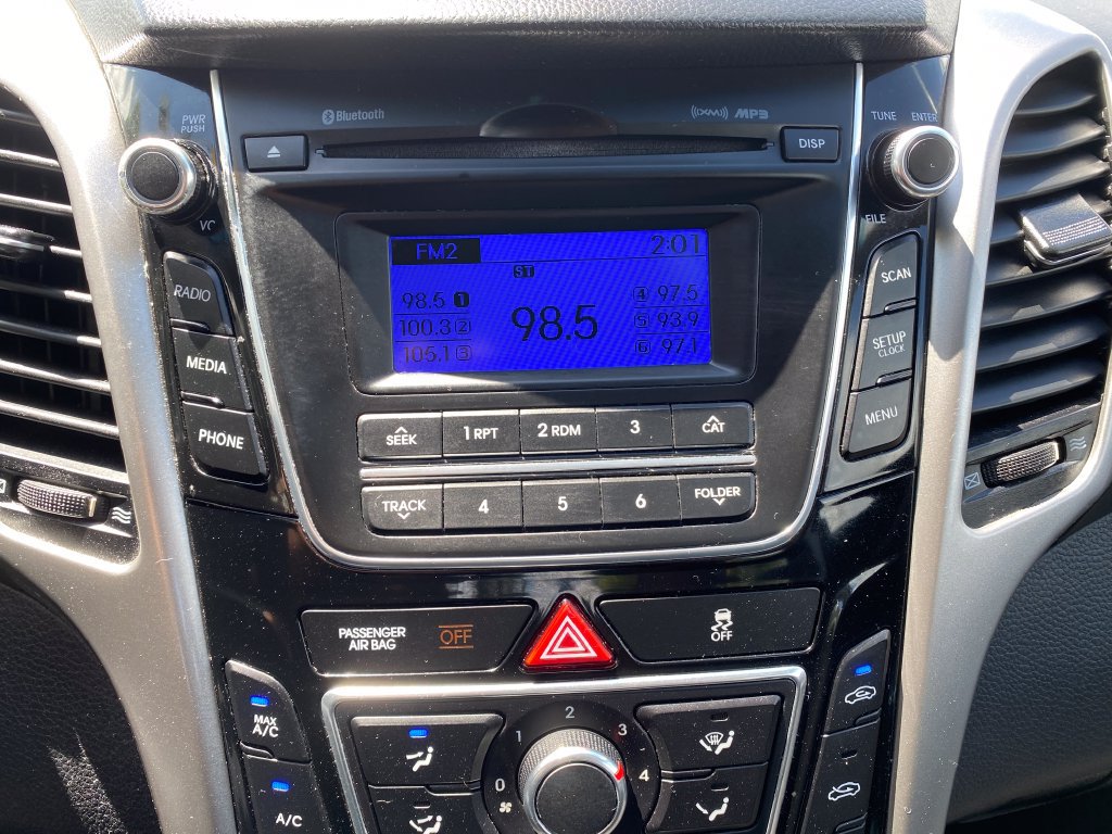 Used 2016 Hyundai Elantra GT FWD image 46