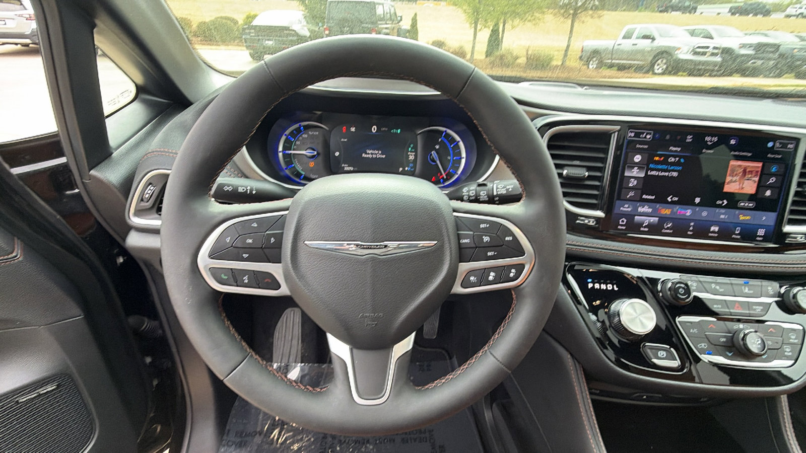 Used 2024 Chrysler Pacifica Pinnacle FWD image 29
