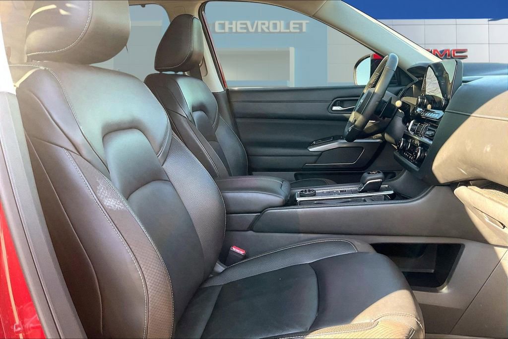 Used 2023 Nissan Pathfinder SL w/ SL Premium Package image 30