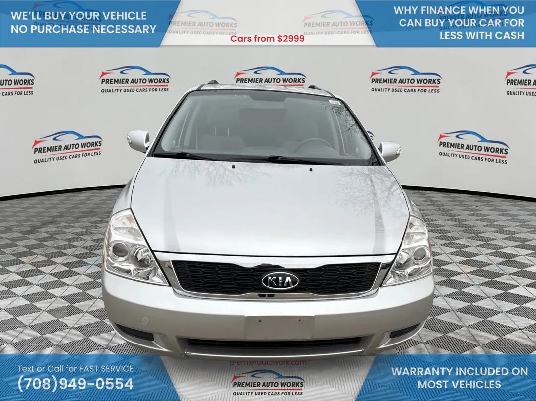 Used 2012 Kia Sedona LX image 2