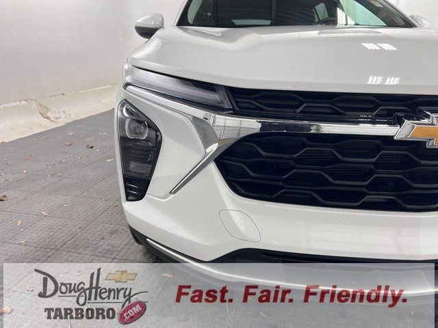 Used 2025 Chevrolet Trax LT image 10