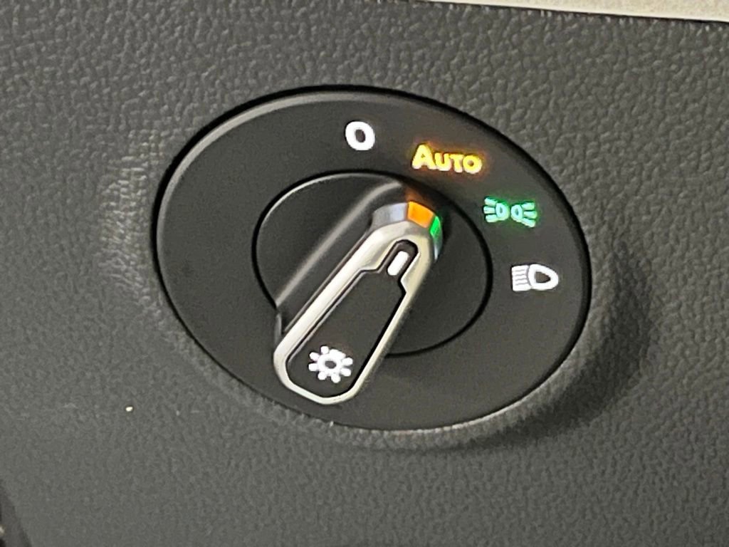 New 2026 Volkswagen Taos SE AWD/4WD image 15