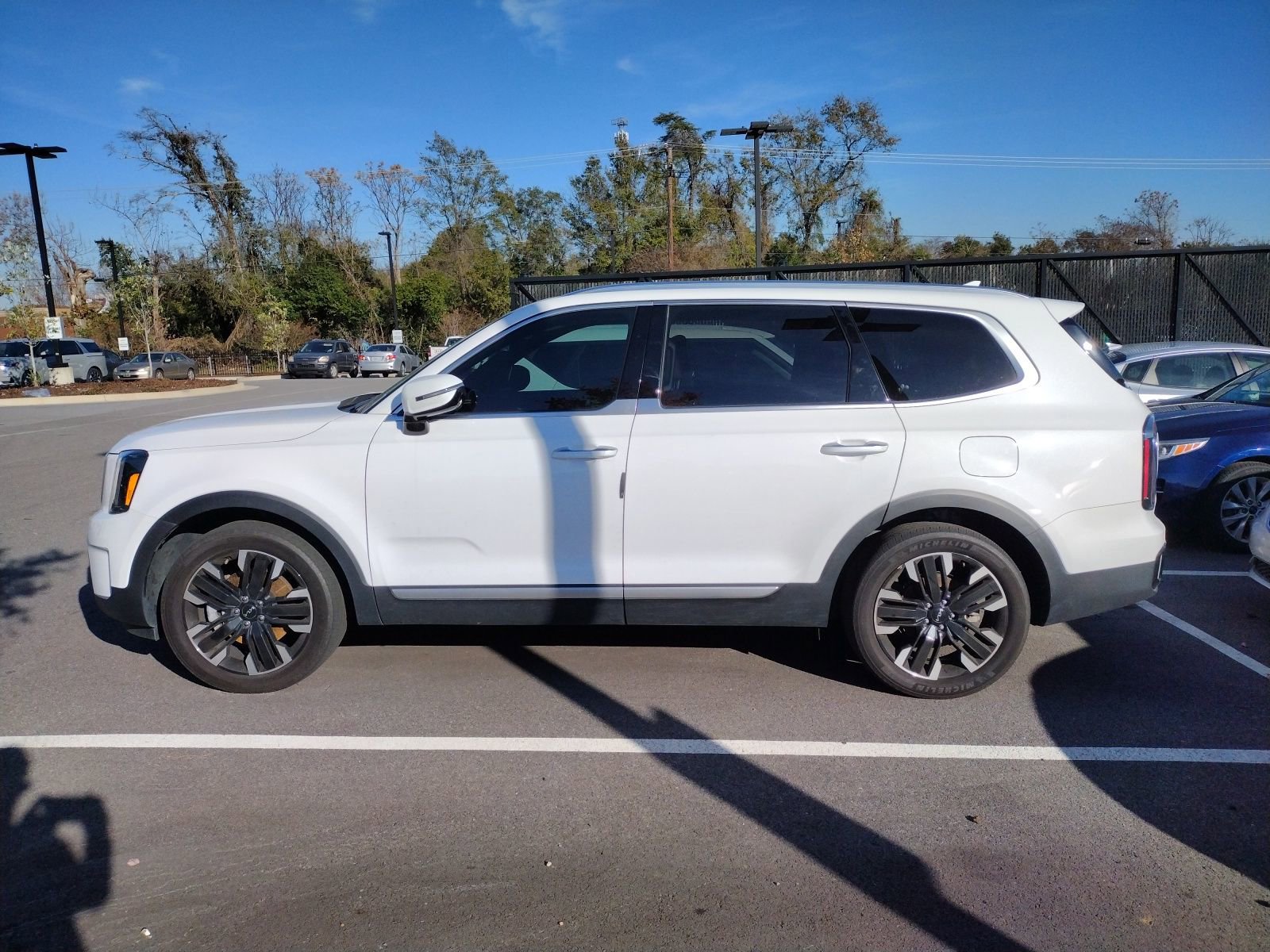 Used 2024 Kia Telluride SX Prestige image 4