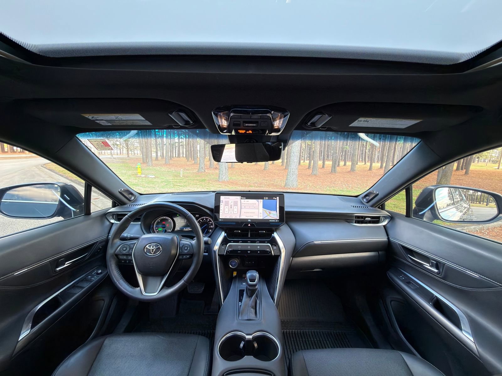 Used 2021 Toyota Venza Limited w/ Advanced Technology Package image 2