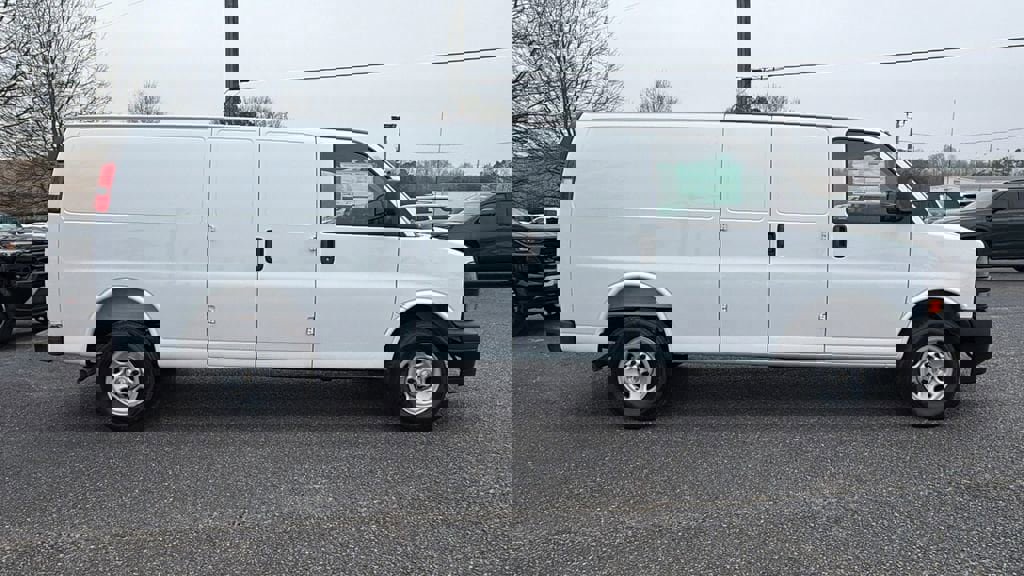 New 2026 Chevrolet Express 2500 Extended w/ Driver Convenience Package image 4