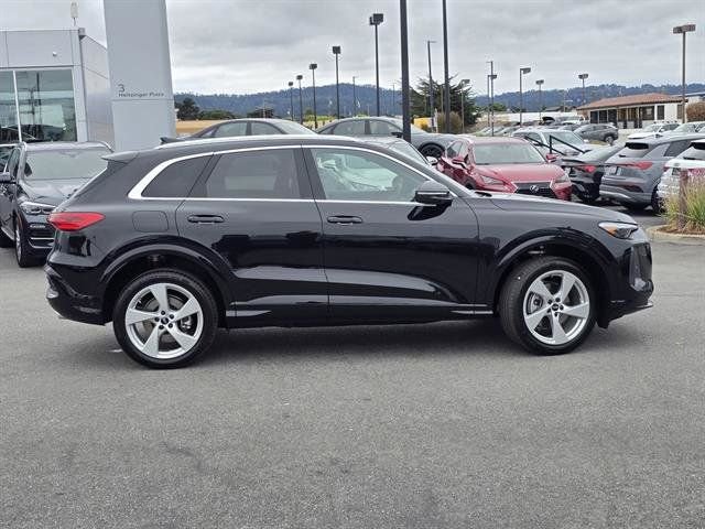 Used 2025 Audi Q5 Premium Plus w/ Premium Plus image 37
