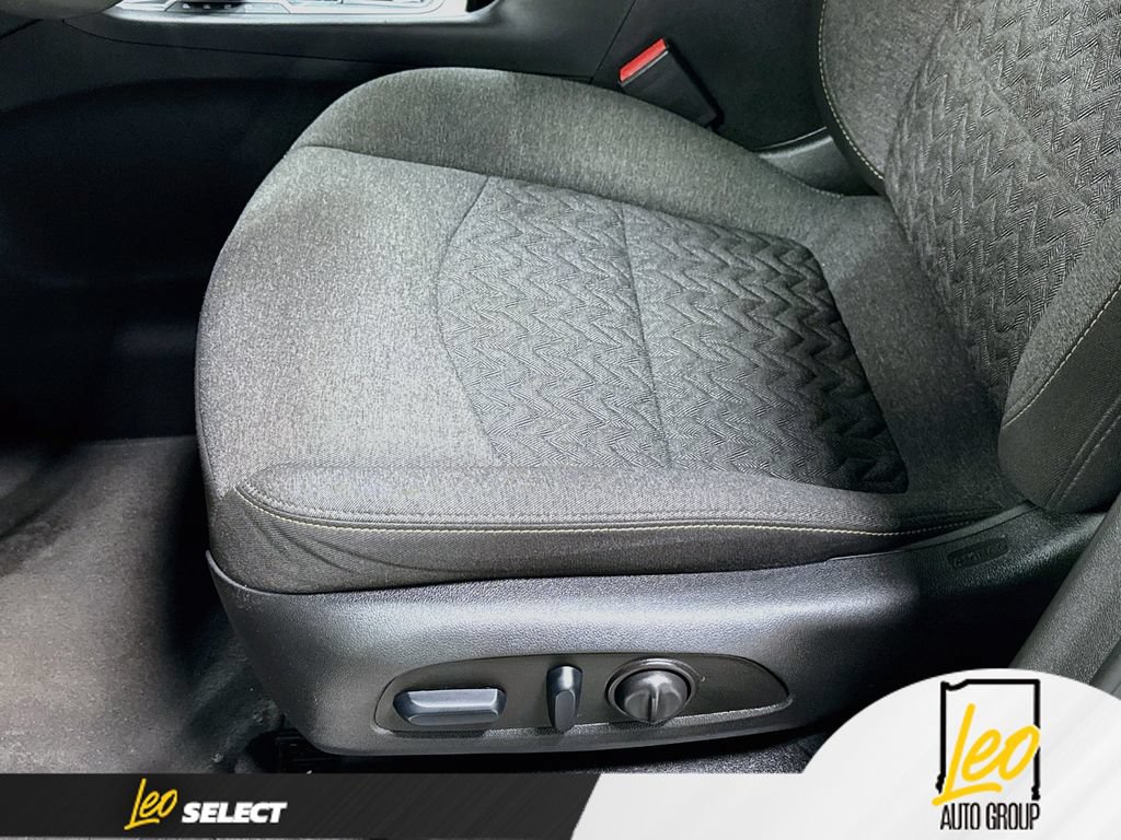 Used 2023 Chevrolet Equinox LT FWD image 21