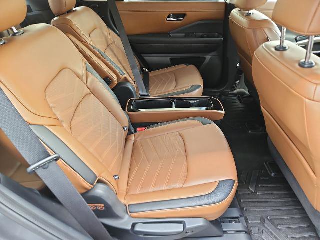 Certified 2023 Nissan Pathfinder Platinum FWD image 21