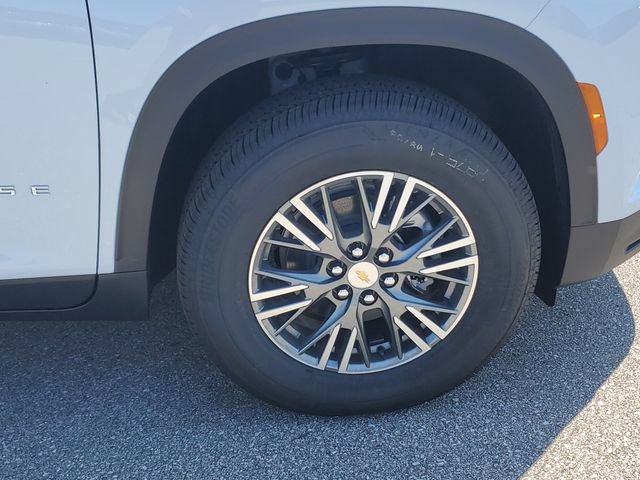 New 2027 Chevrolet Traverse LT w/ Driver Confidence Package FWD image 6