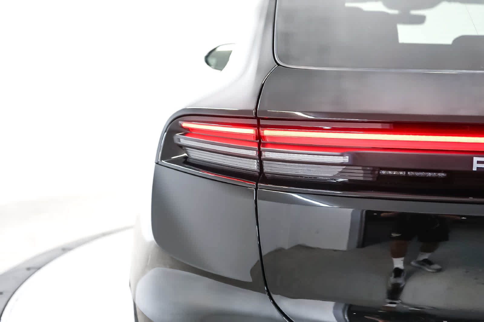 Certified 2026 Porsche Macan Electric RWD image 11