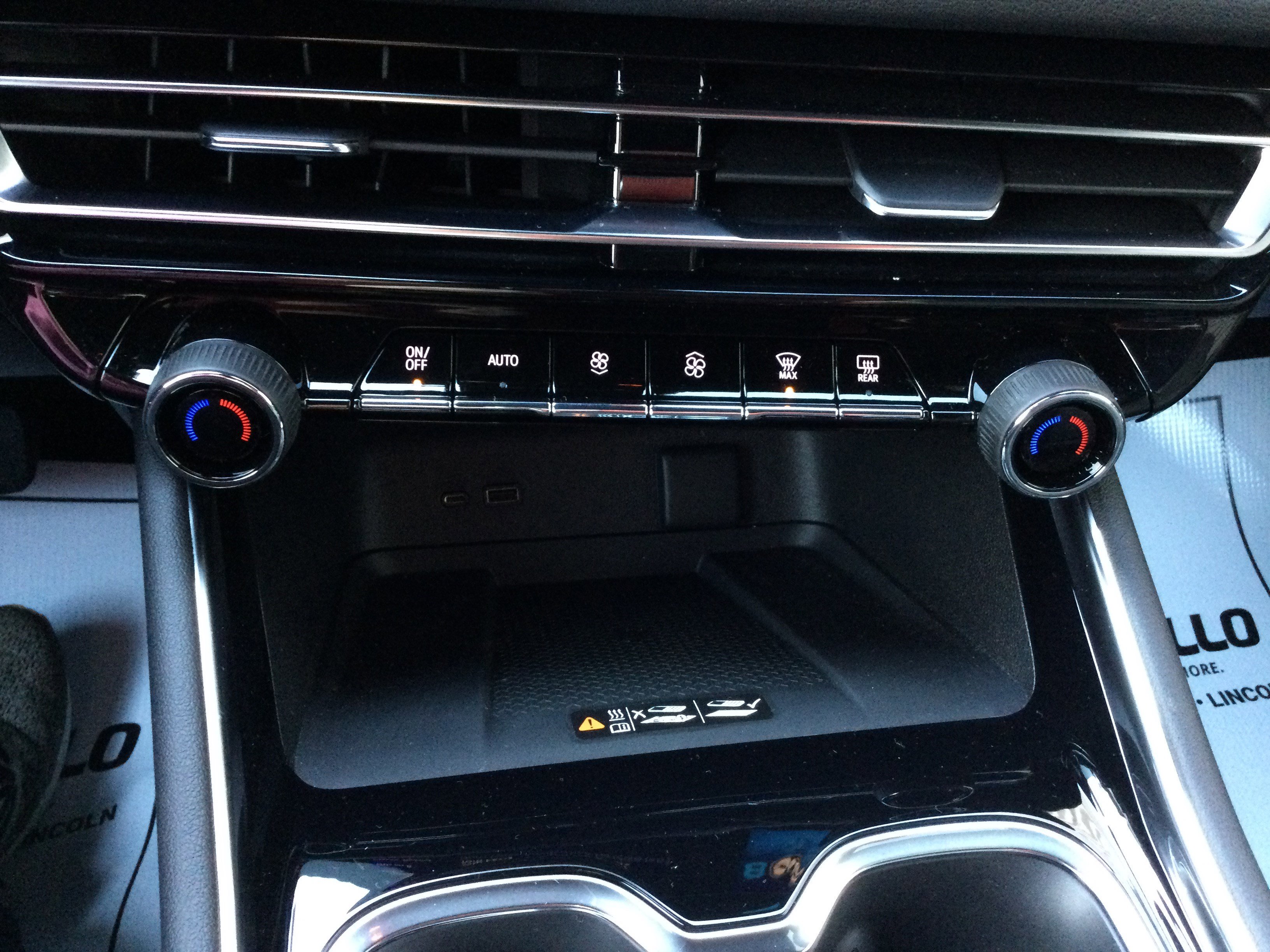 New 2026 Chevrolet Traverse Z71 w/ Enhanced Driving Package image 10