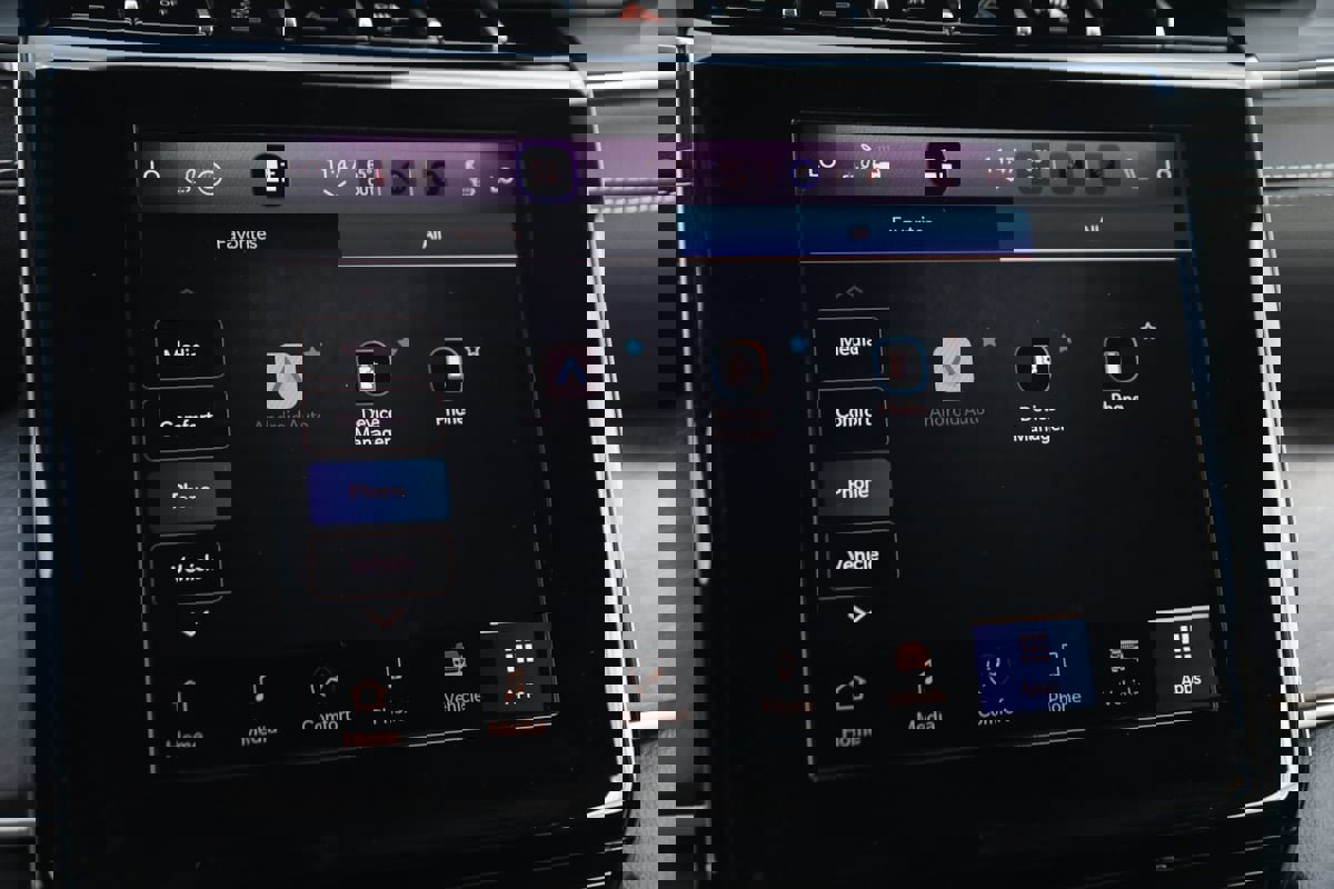 Used 2022 Jeep Grand Cherokee Limited image 43