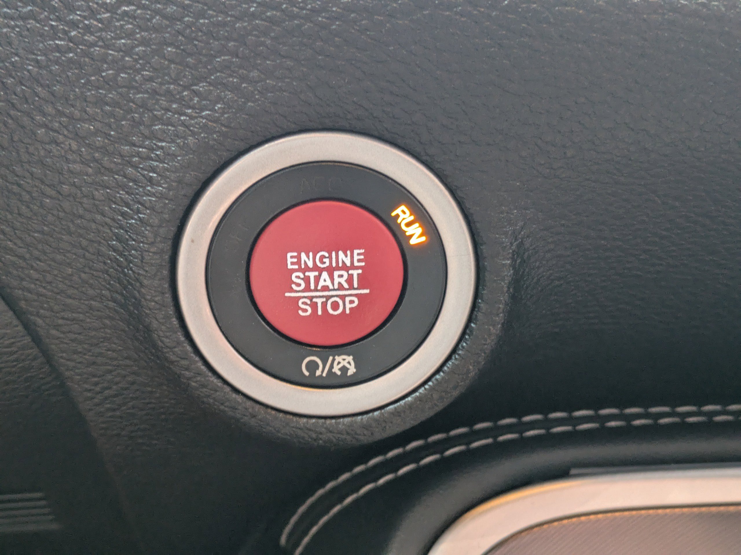 Used 2019 Dodge Challenger SRT Hellcat image 32