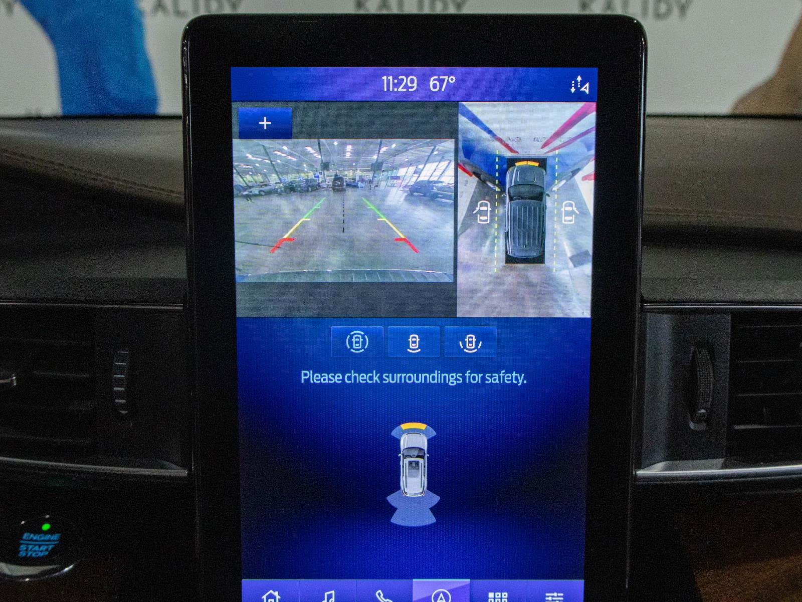 Used 2021 Ford Explorer King Ranch w/ Premium Technology Package image 7