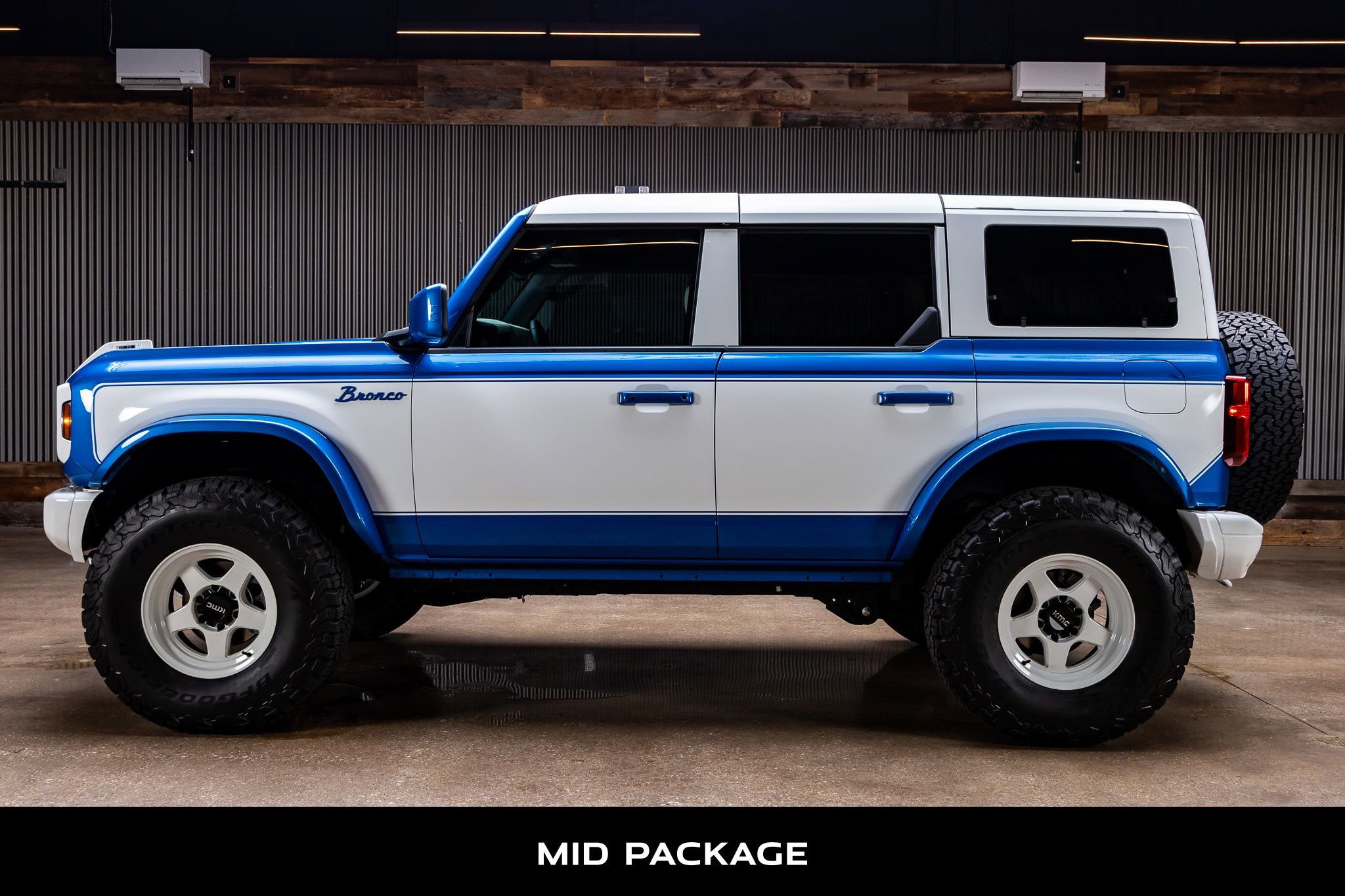 Used 2026 Ford Bronco Heritage Edition AWD/4WD image 6
