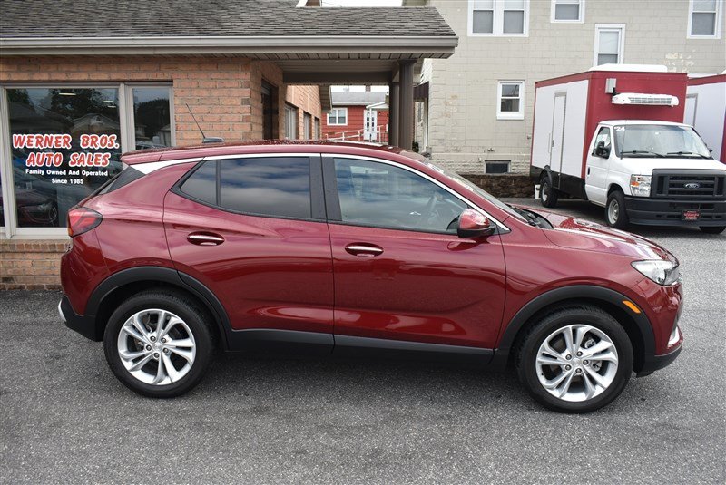 Used 2023 Buick Encore GX Preferred w/ Cold Weather Comfort Package FWD image 2