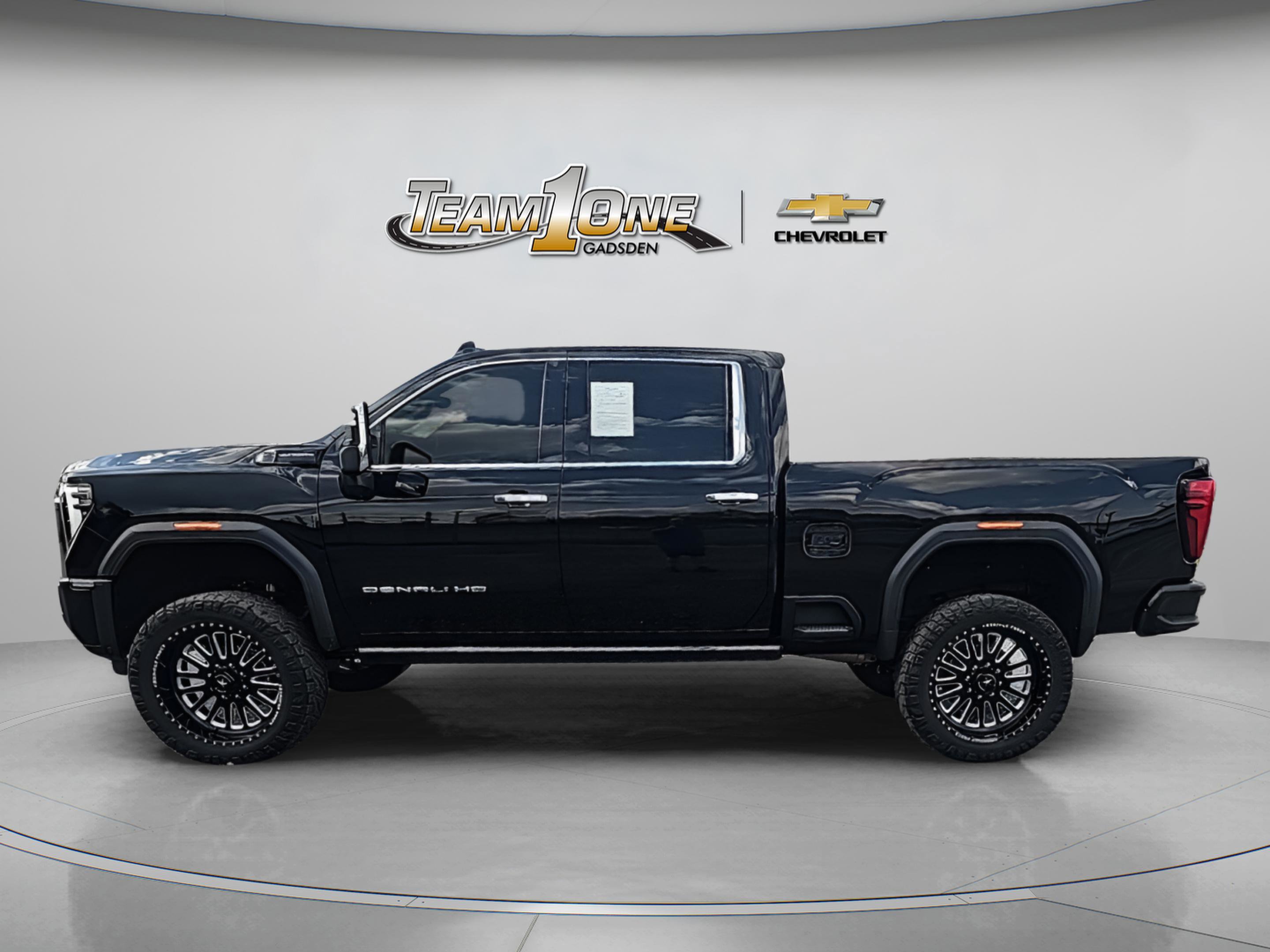Used 2024 GMC Sierra 2500 Denali Ultimate w/ Max Trailering Package image 5