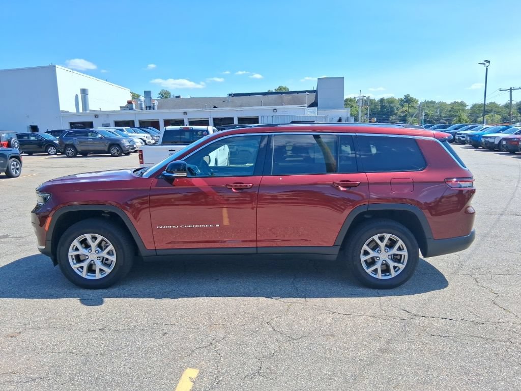 Used 2023 Jeep Grand Cherokee L Limited w/ Trailer Tow Group (B) AWD/4WD image 9