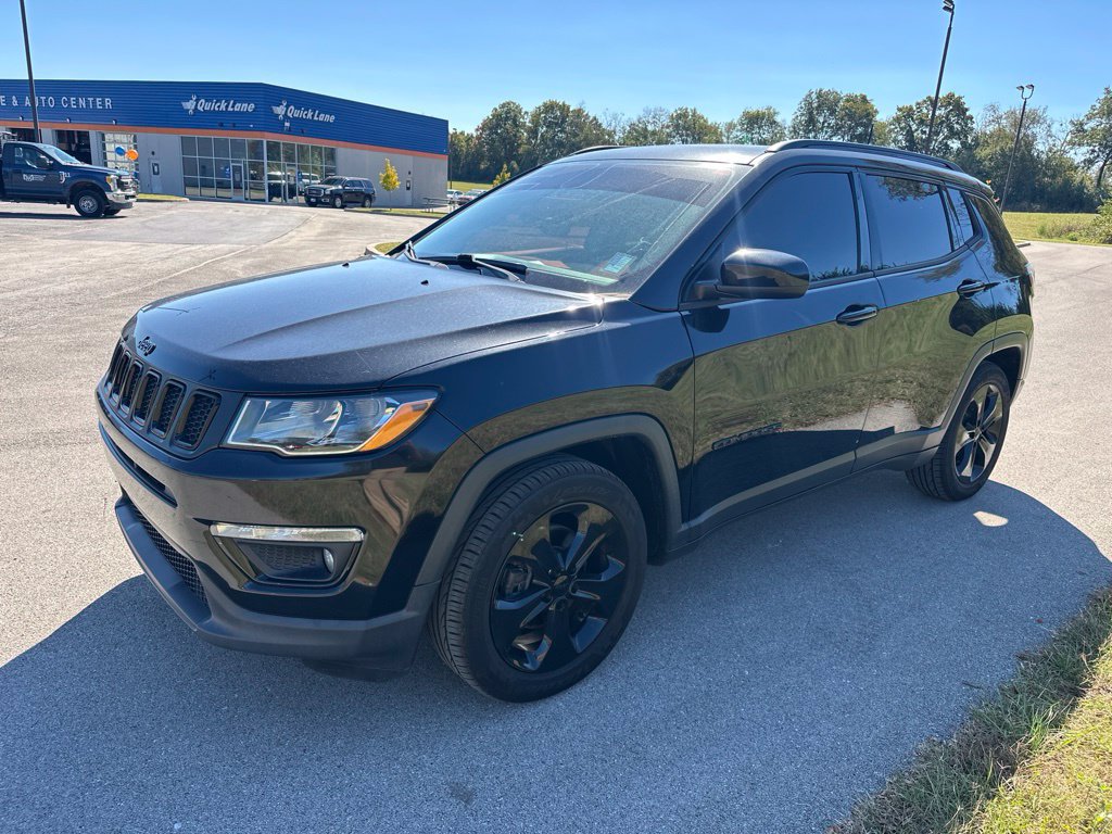 Used 2021 Jeep Compass Latitude w/ Sun and Sound Group FWD image 3