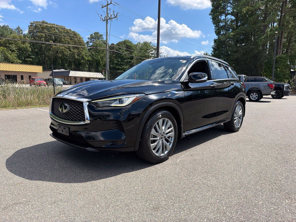 Used 2023 INFINITI QX50 Luxe AWD/4WD image 2