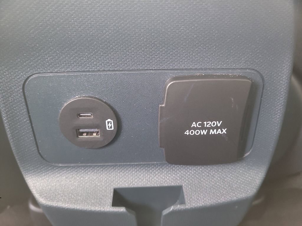 Certified 2024 Ford Maverick XLT w/ XLT Luxury Package FWD image 12