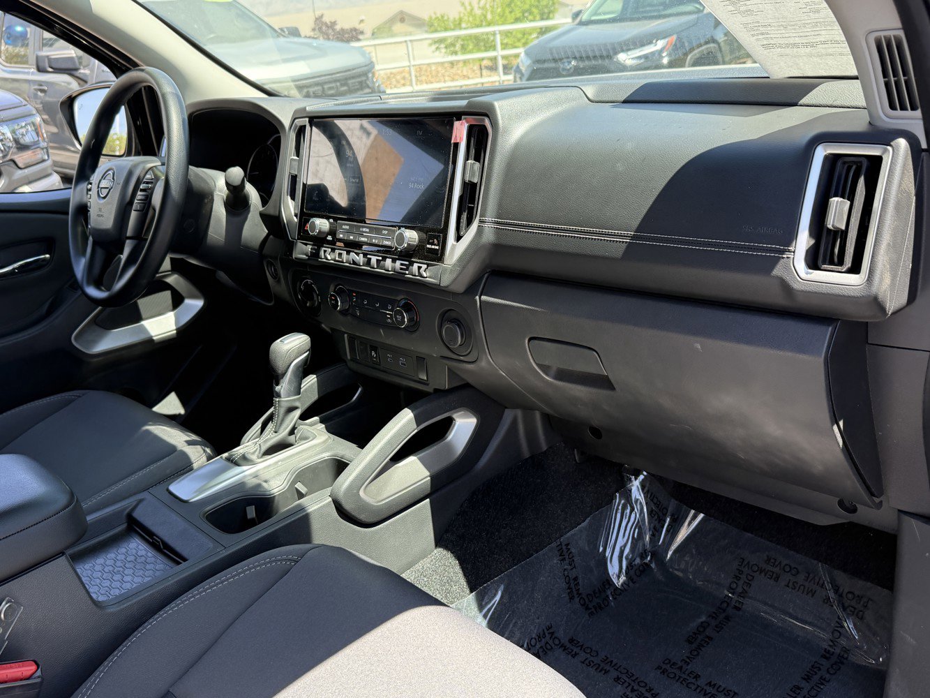 Used 2025 Nissan Frontier SV AWD/4WD image 26