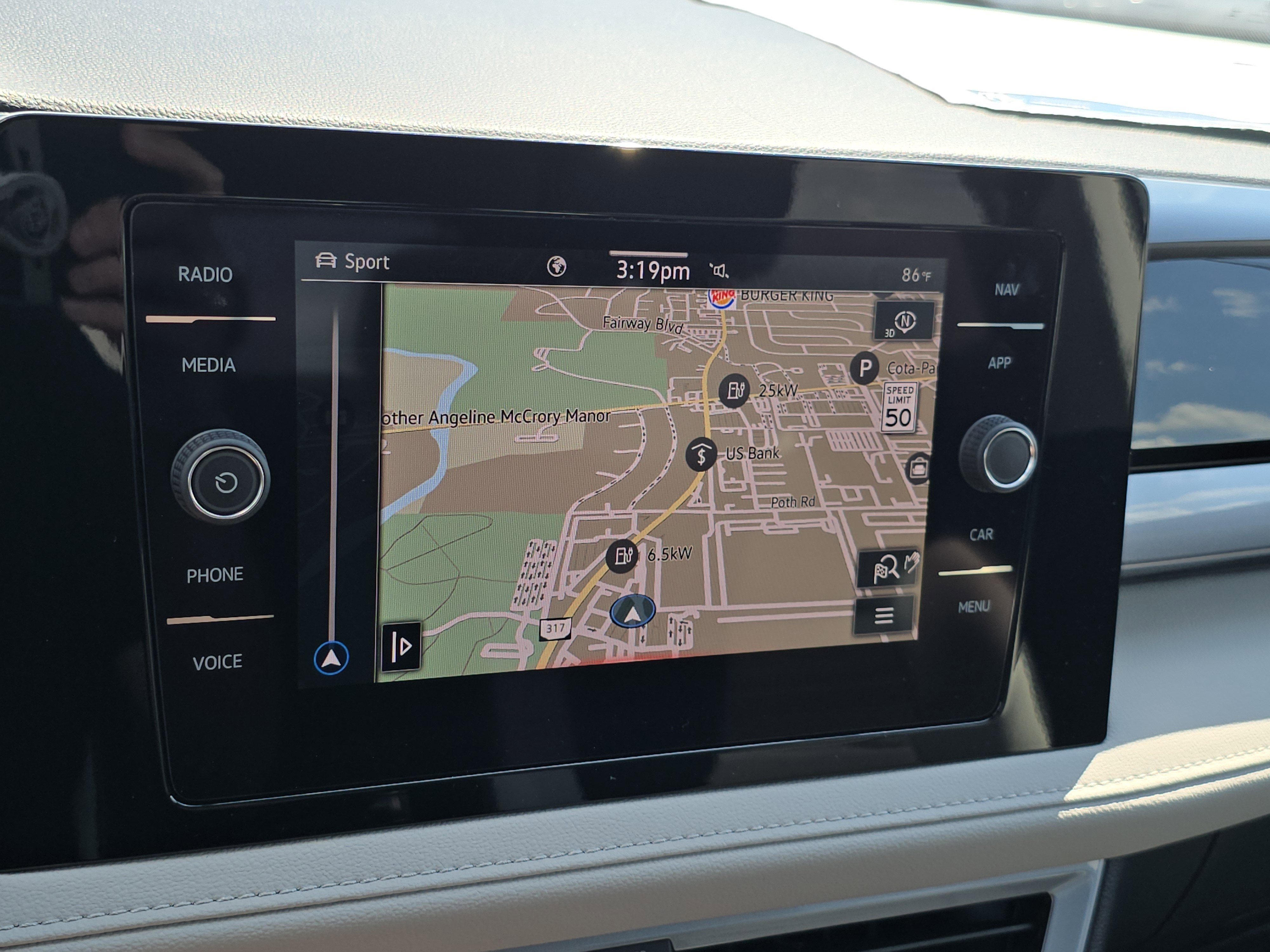 New 2025 Volkswagen Taos SEL image 10