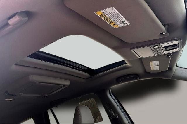 Used 2021 Honda Pilot Touring image 8