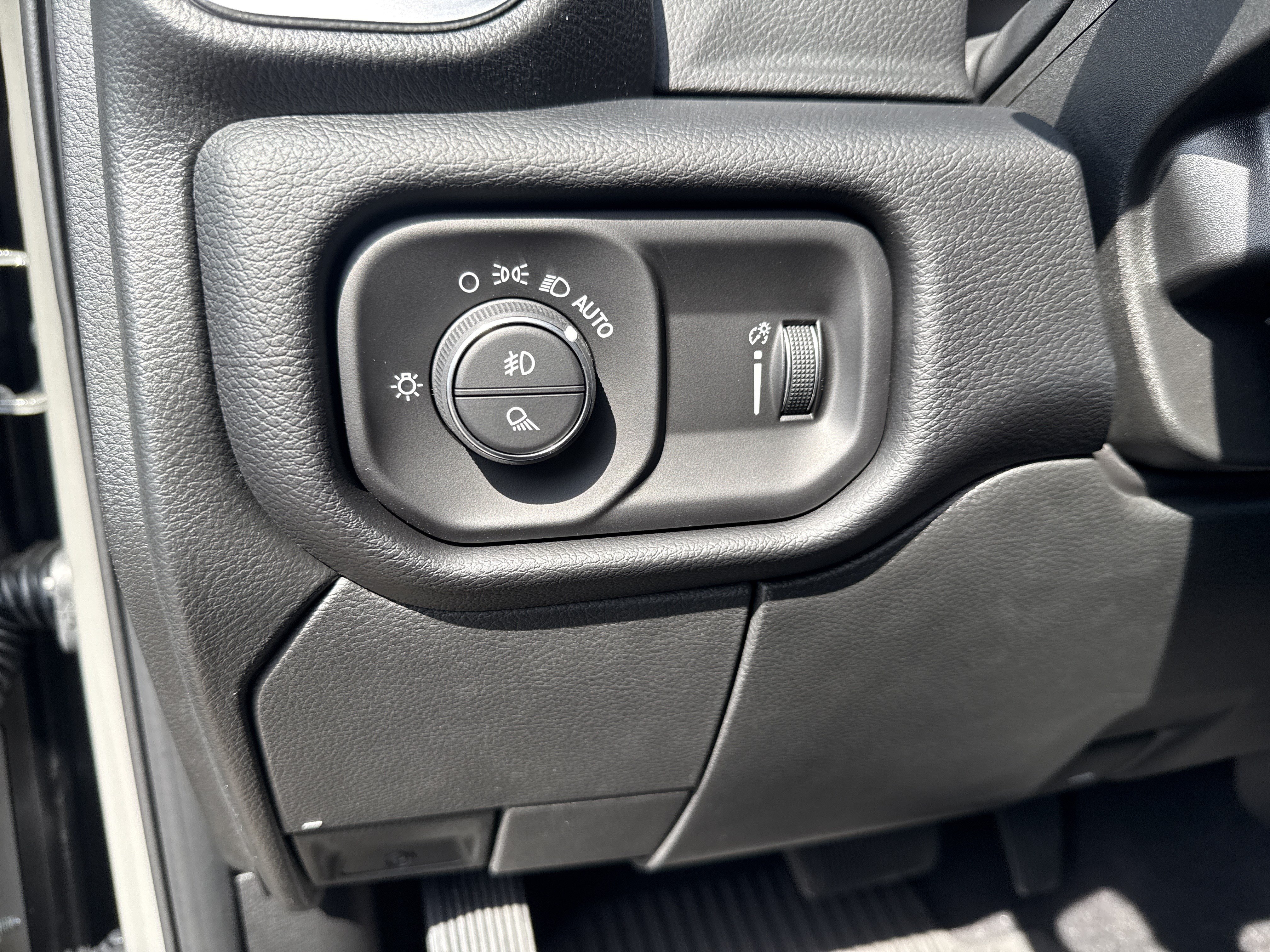 New 2026 RAM 2500 Big Horn AWD/4WD image 30