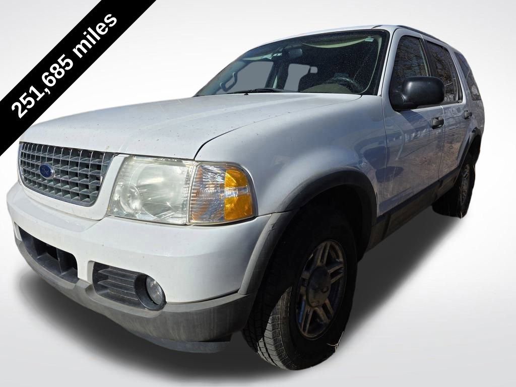 Used 2003 Ford Explorer XLT image 3