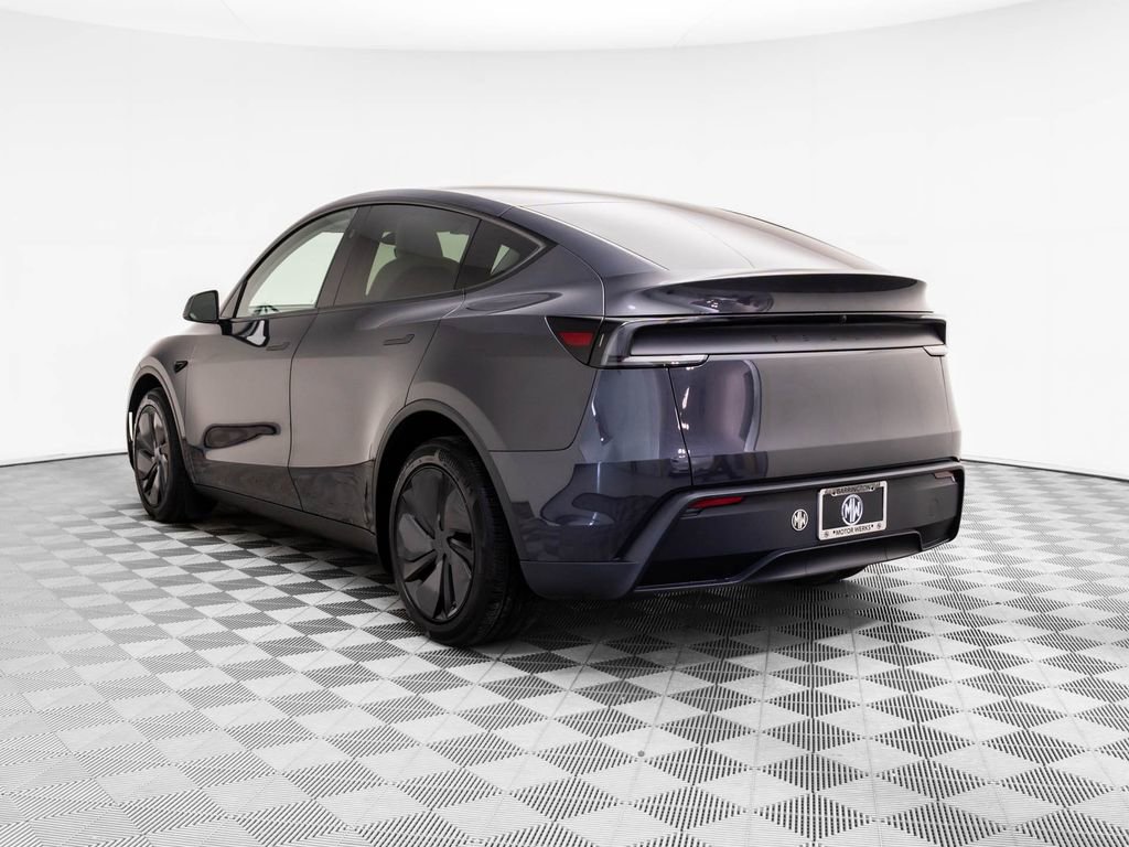 Used 2026 Tesla Model Y 2WD image 4