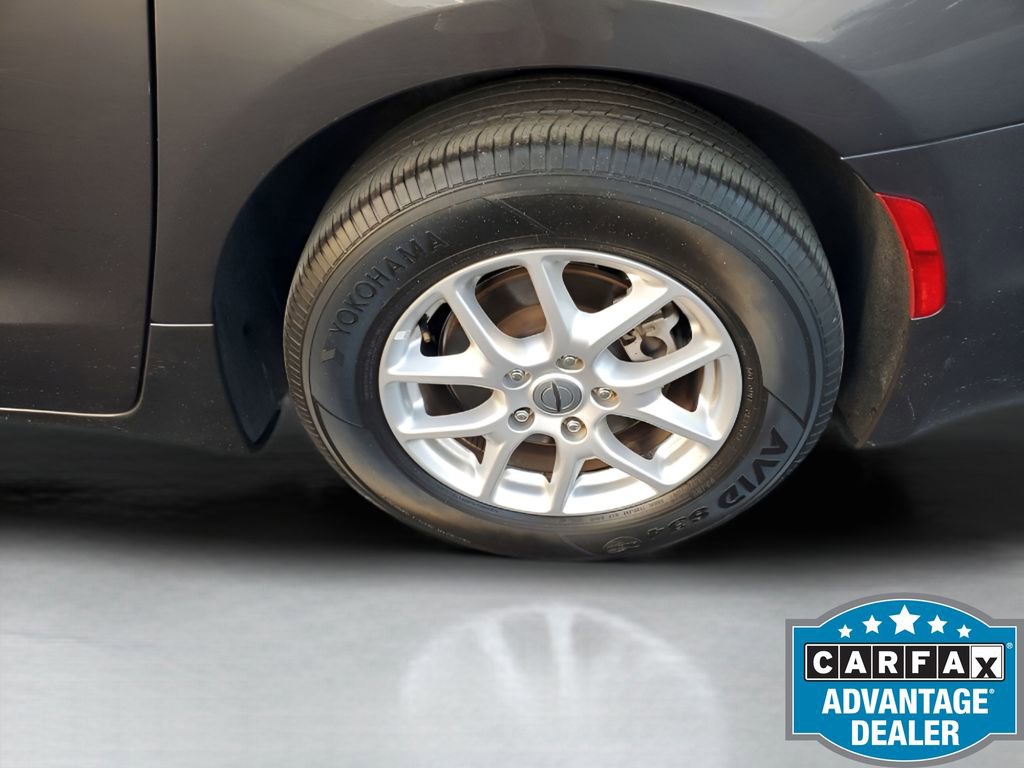 Used 2023 Chrysler Pacifica Touring-L image 22