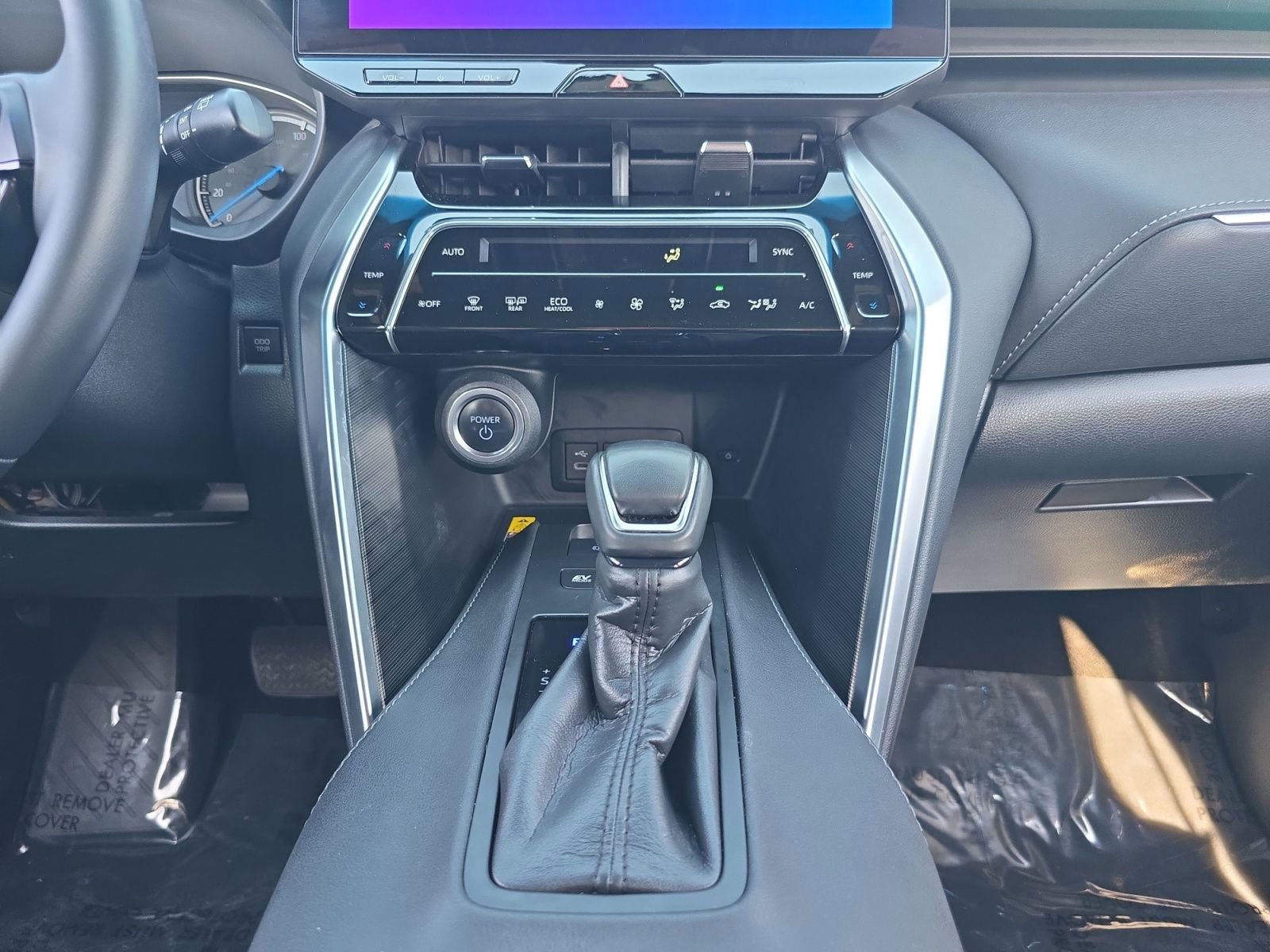 Certified 2024 Toyota Venza XLE image 11