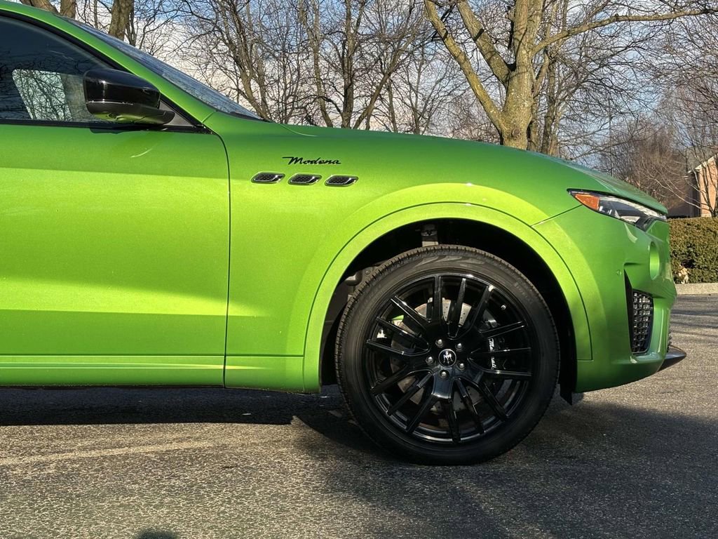 New 2023 Maserati Levante Modena image 8