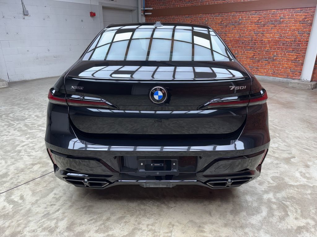 New 2026 BMW 760i xDrive w/ Executive Package image 4