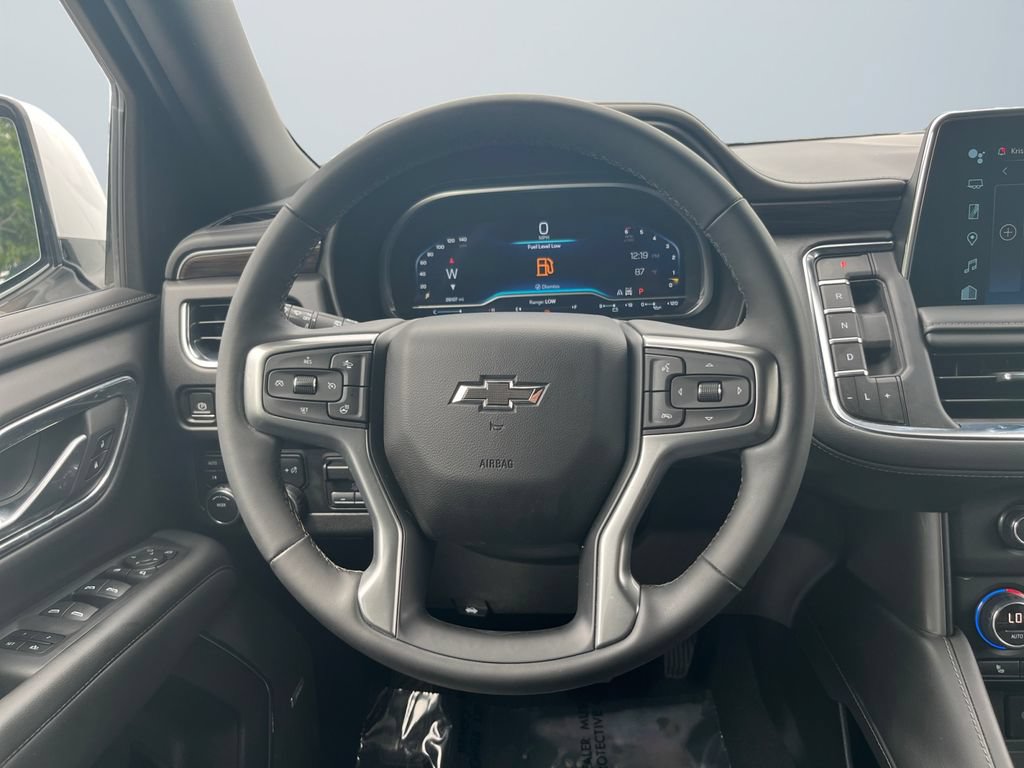 Used 2023 Chevrolet Tahoe Z71 w/ Luxury Package AWD/4WD image 12