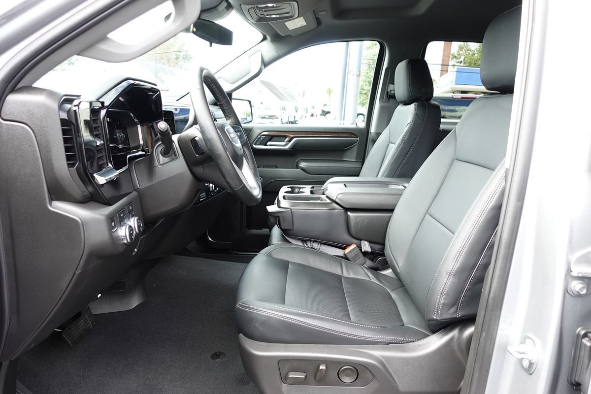 Used 2025 GMC Sierra 1500 Elevation AWD/4WD image 16