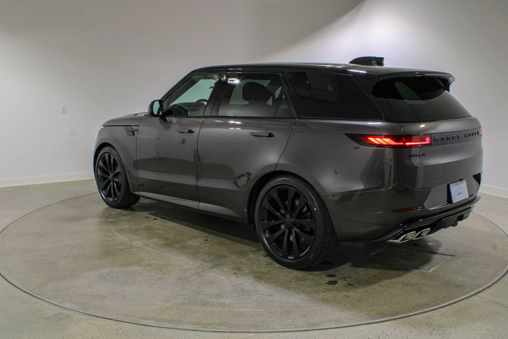 New 2026 Land Rover Range Rover Sport Dynamic SE AWD/4WD image 3