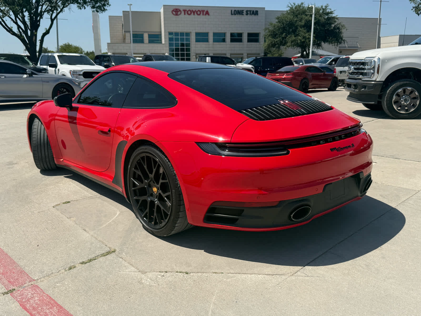 Used 2022 Porsche 911 Carrera S RWD image 3