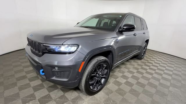 Used 2023 Jeep Grand Cherokee 30th Anniversary AWD/4WD image 10