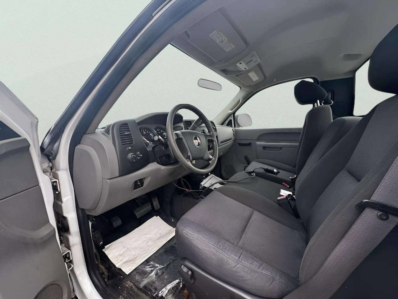 Used 2011 GMC Sierra 2500 W/T w/ Snow Plow Prep Package image 10