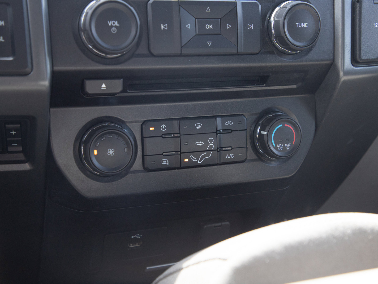 Used 2018 Ford F350 XLT AWD/4WD image 22