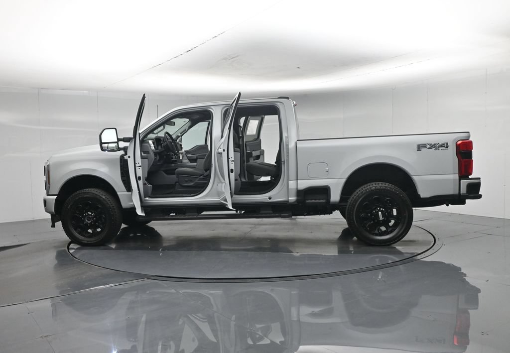 New 2026 Ford F250 XLT w/ XLT Premium Package AWD/4WD image 37