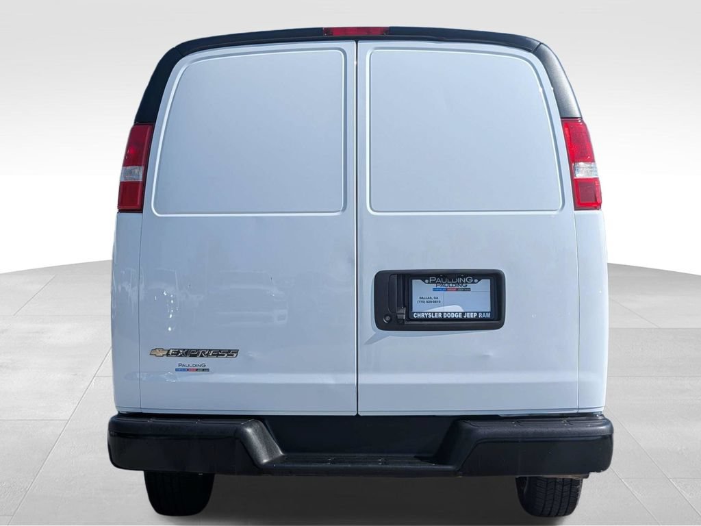 Used 2025 Chevrolet Express 2500 Extended w/ Driver Convenience Package RWD image 5