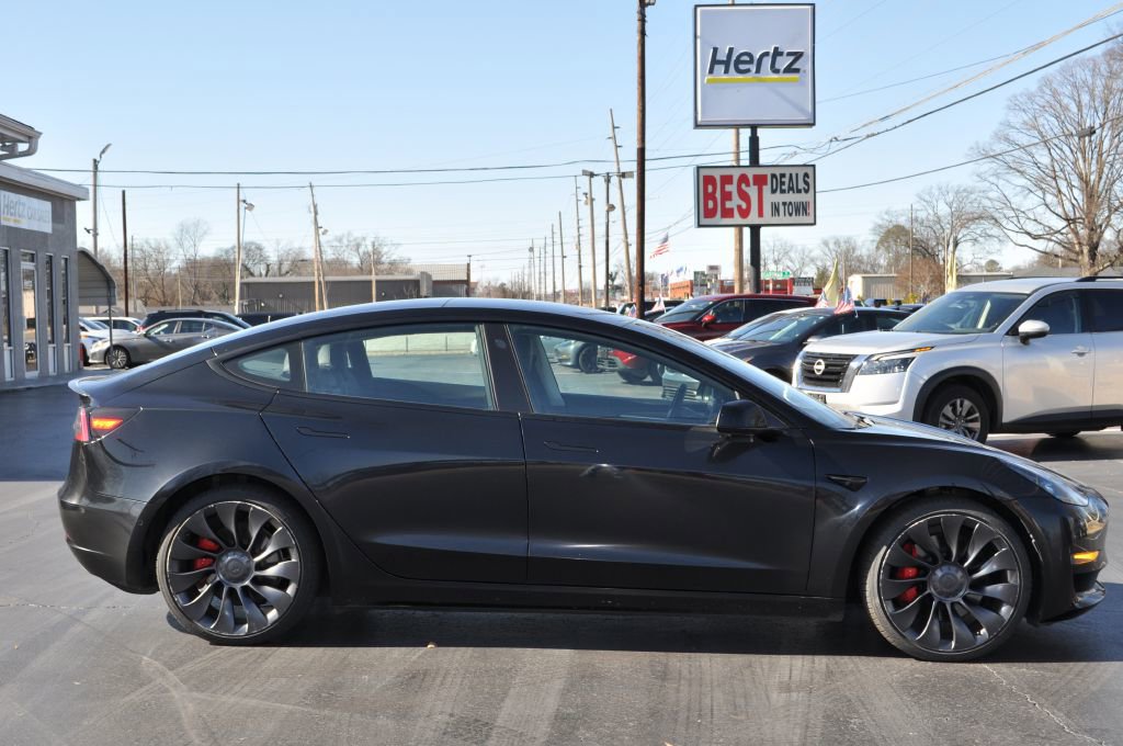 Used 2022 Tesla Model 3 Performance image 2