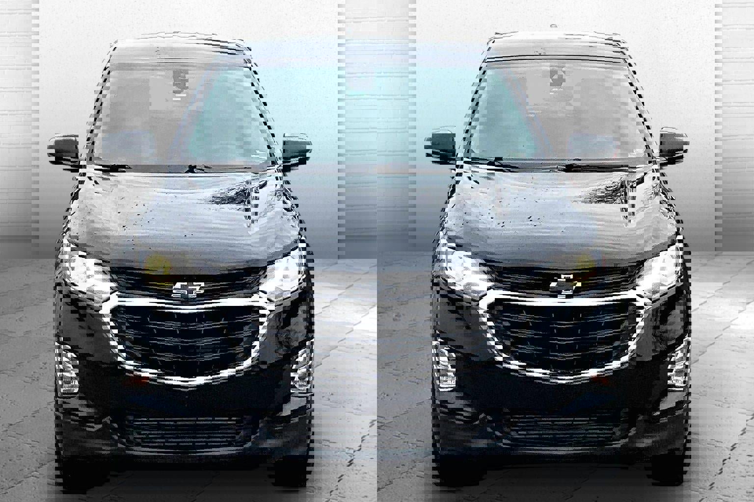 Used 2021 Chevrolet Equinox LS w/ LS Convenience Package image 2