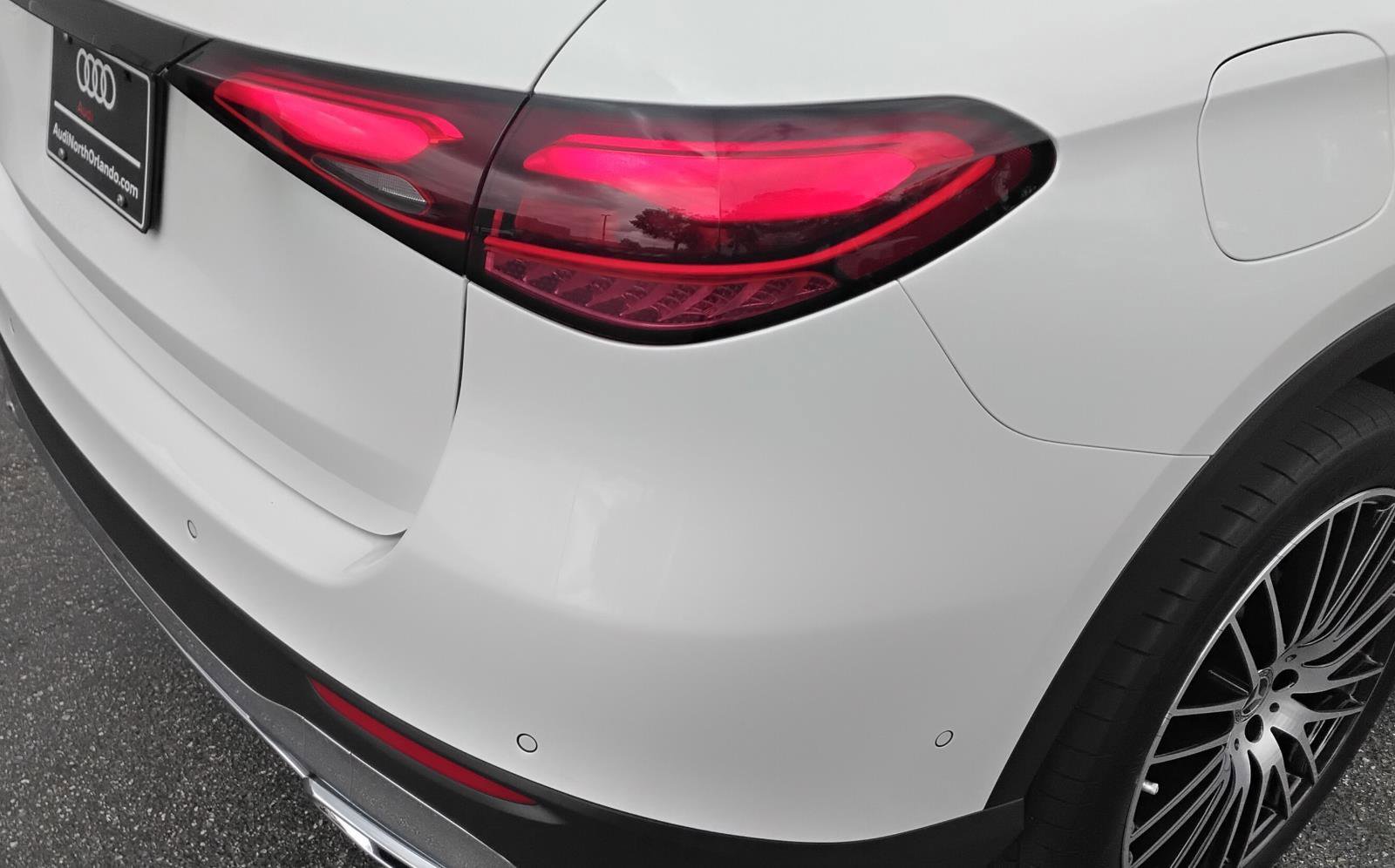 Used 2025 Mercedes-Benz GLC 300 GLC 300 image 10